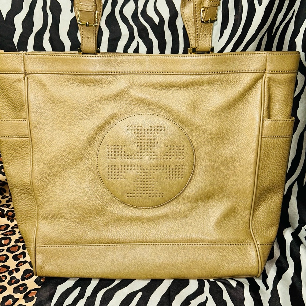 Tory Burch Tan Leather Tote Spacious Classic Design